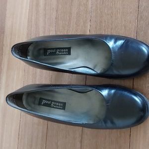 Paul Green Black Round Toe Pumps